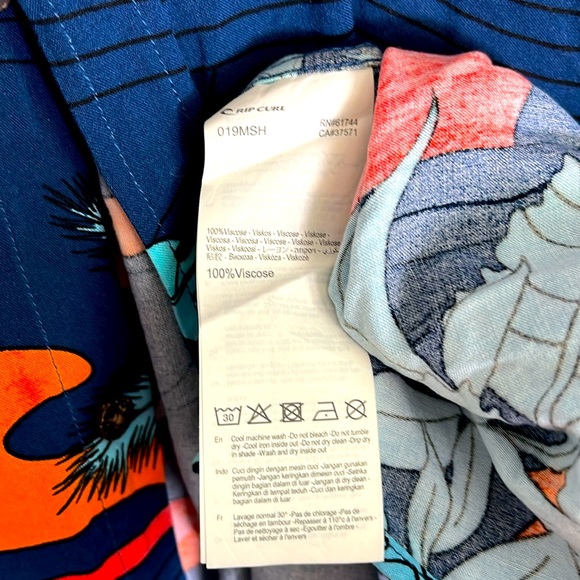 Rip Curl Barrel Killa Shirt in Size Medium - Picture 6 of 7